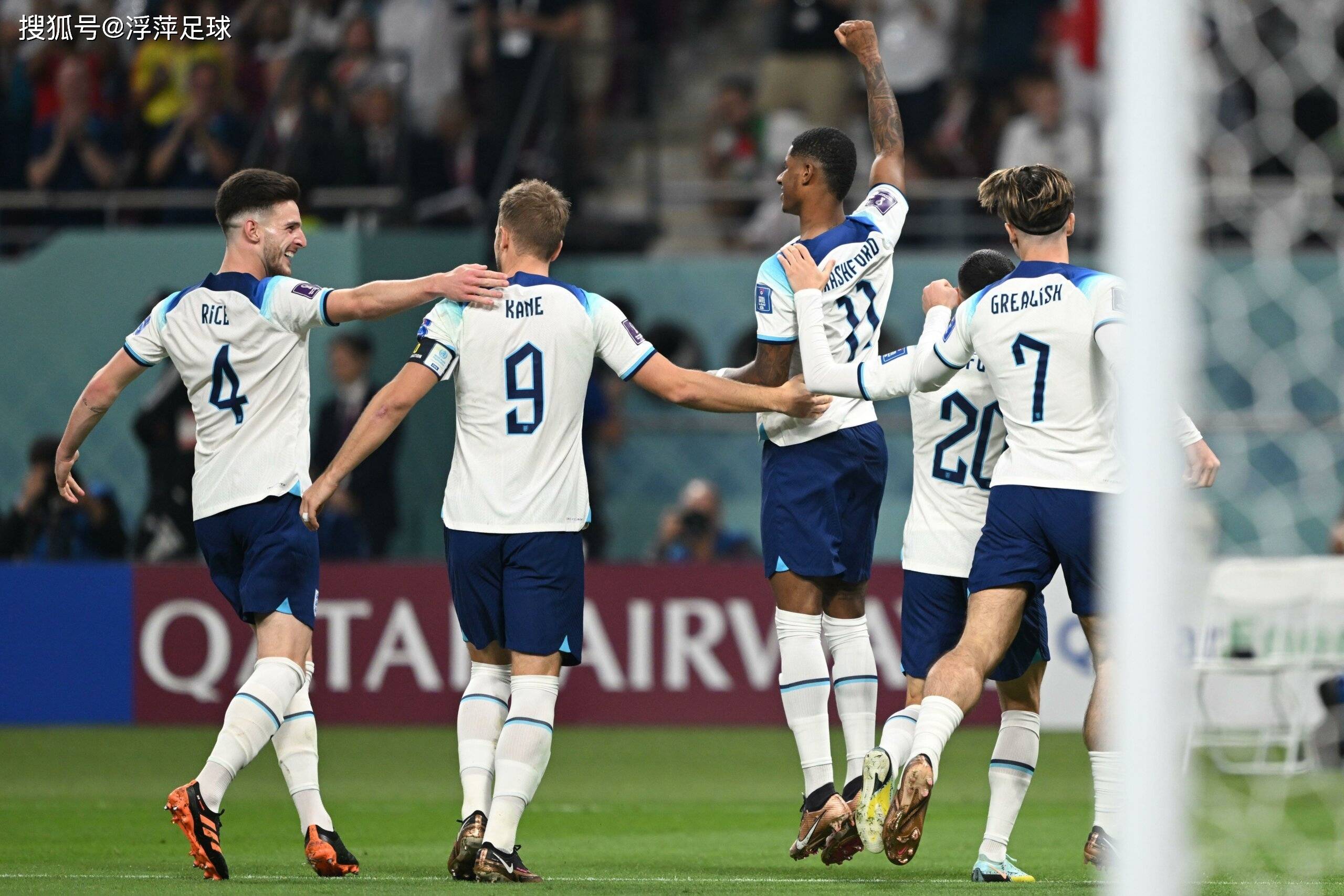 开云APP-巴西轻取英格兰，奥亚尔萨瓦尔带队取胜