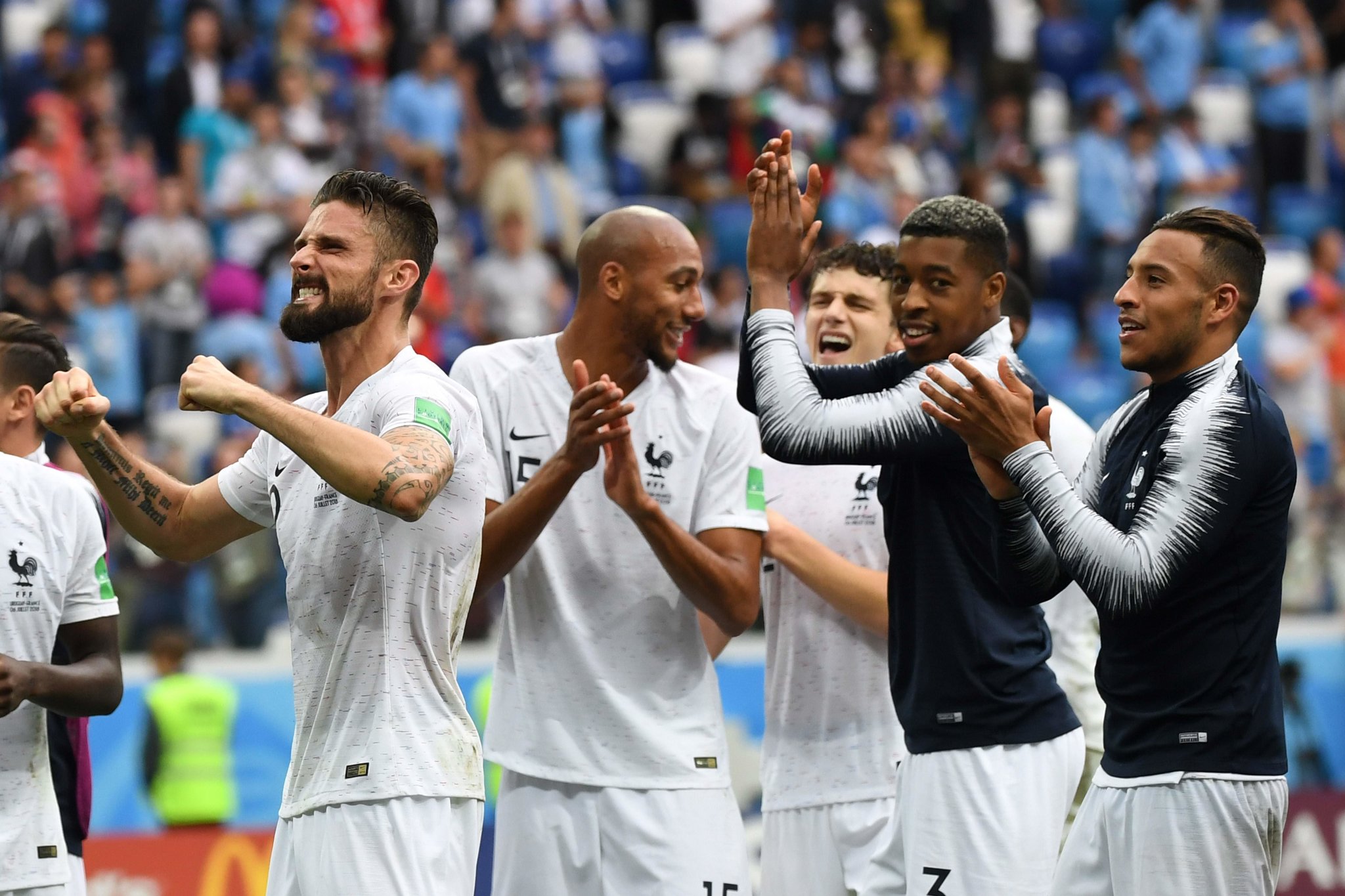 开云平台-法国队轻取泰国队，黄鸭组合带队取胜