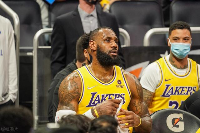 青岛队逆转上海队,詹姆斯状态火热 青岛队逆转上海队,詹姆斯状态火热