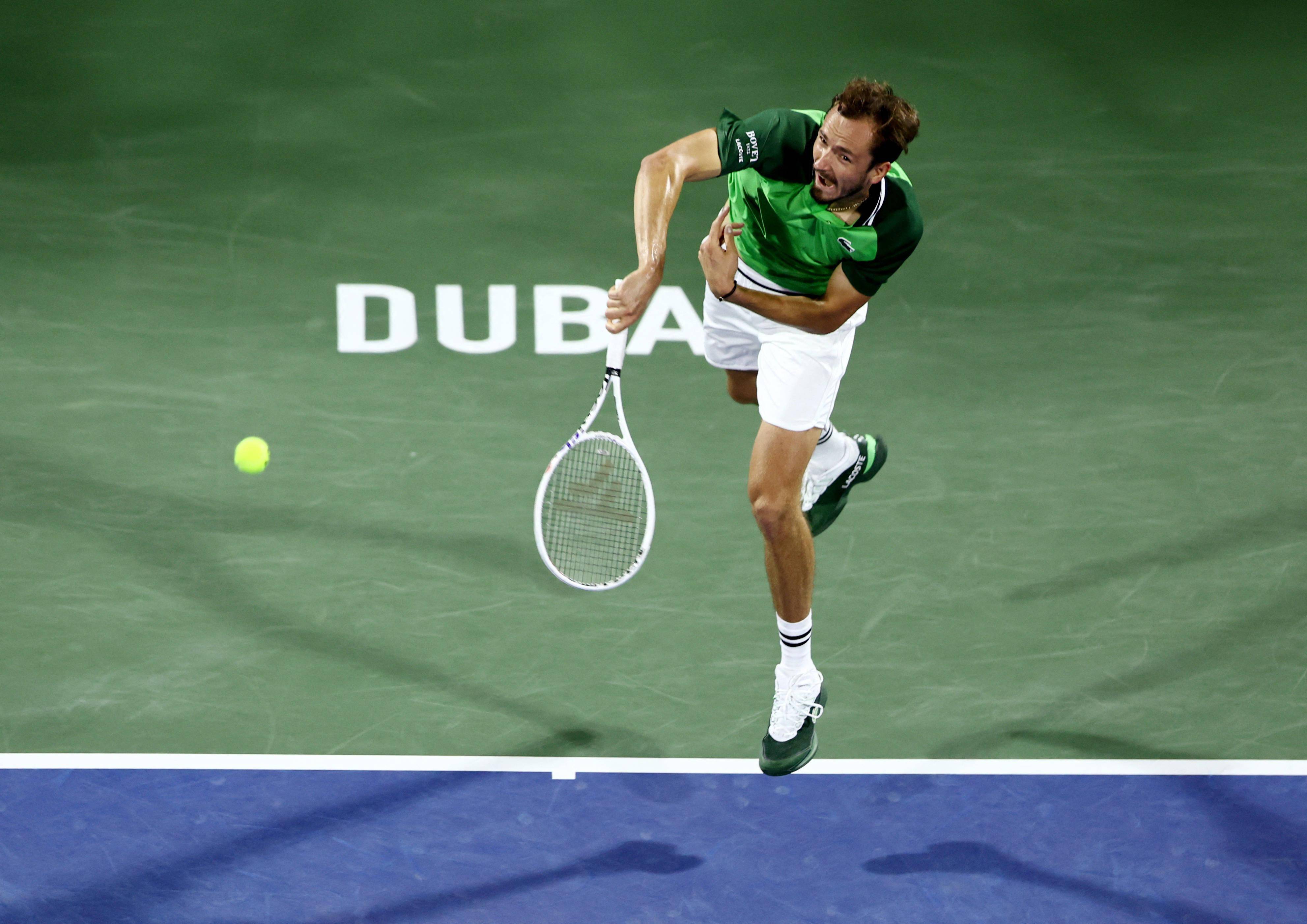 拉沃尔杯险胜年终总决赛,梅德韦杰夫点燃赛场 拉沃尔杯险胜年终总决赛,梅德韦杰夫点燃赛场