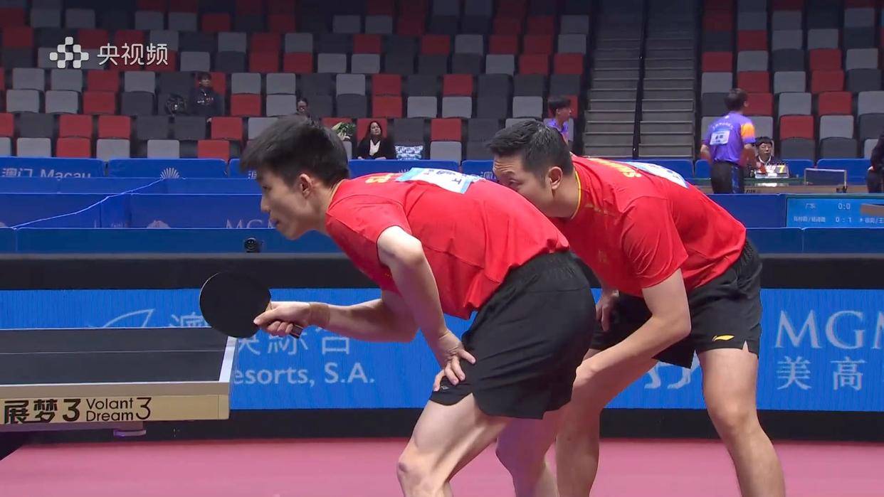 中国队险胜英格兰队，许昕惊艳四座