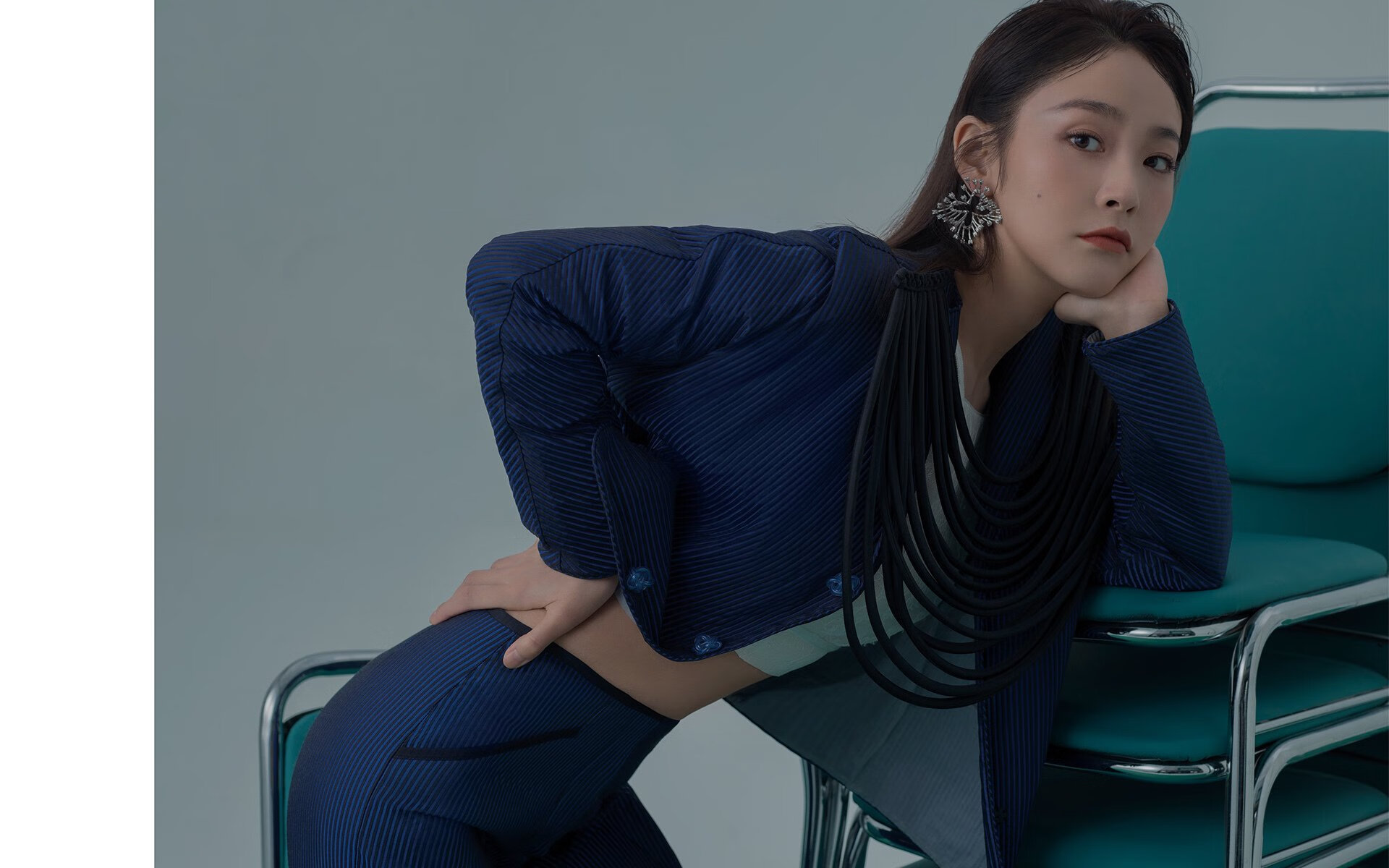 开云体育平台APP-王座下的孤独背影，阿诺德绝杀夜，加纳碾压哥伦比亚的世界杯寓言