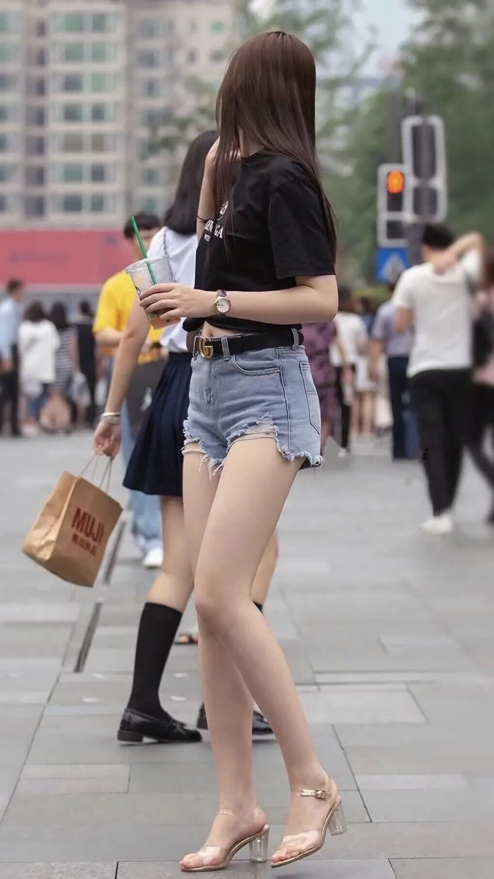 沙漠中的孤星，当哈基米的致命一击粉碎了越南的童话之夜